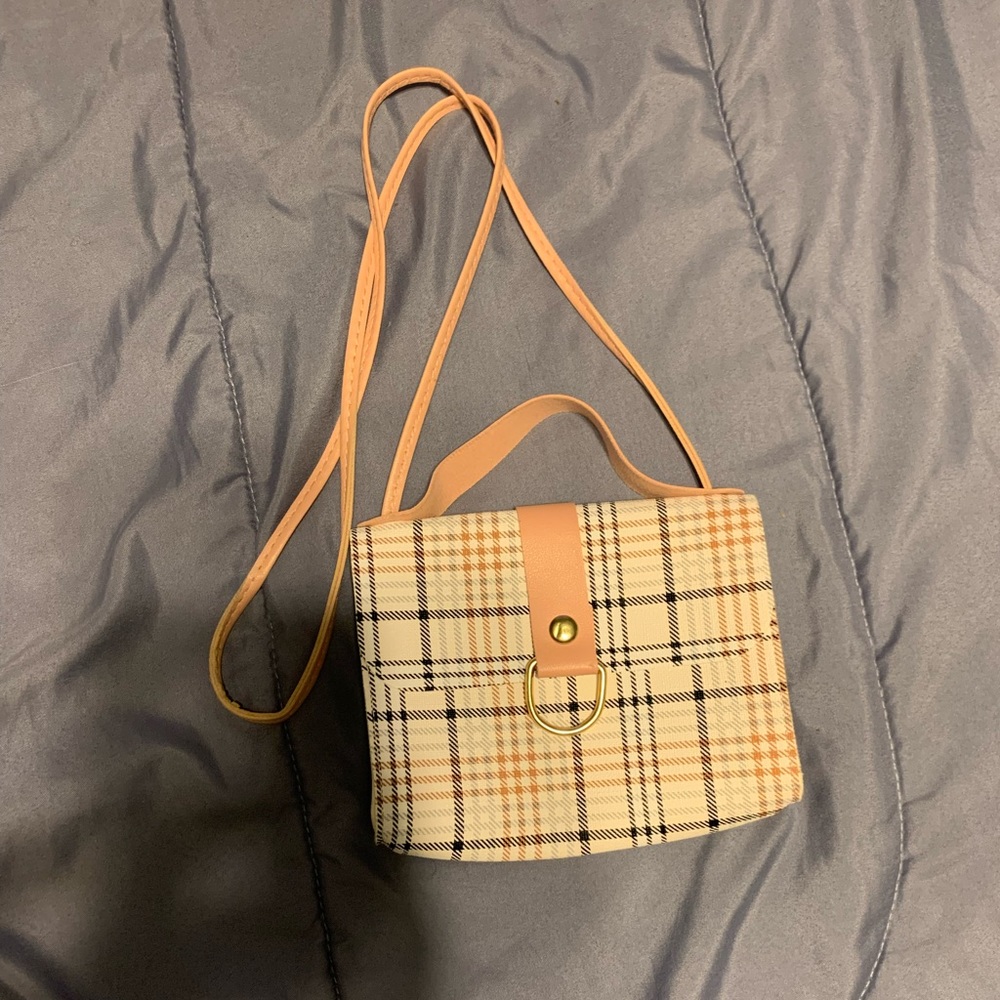 Small shoulder bag
